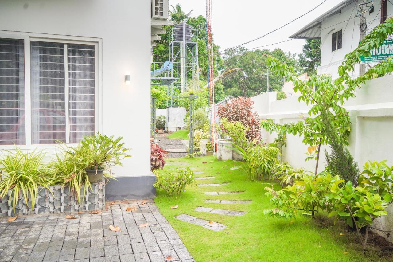 Hotel Oceana Hills Residency Alappuzha